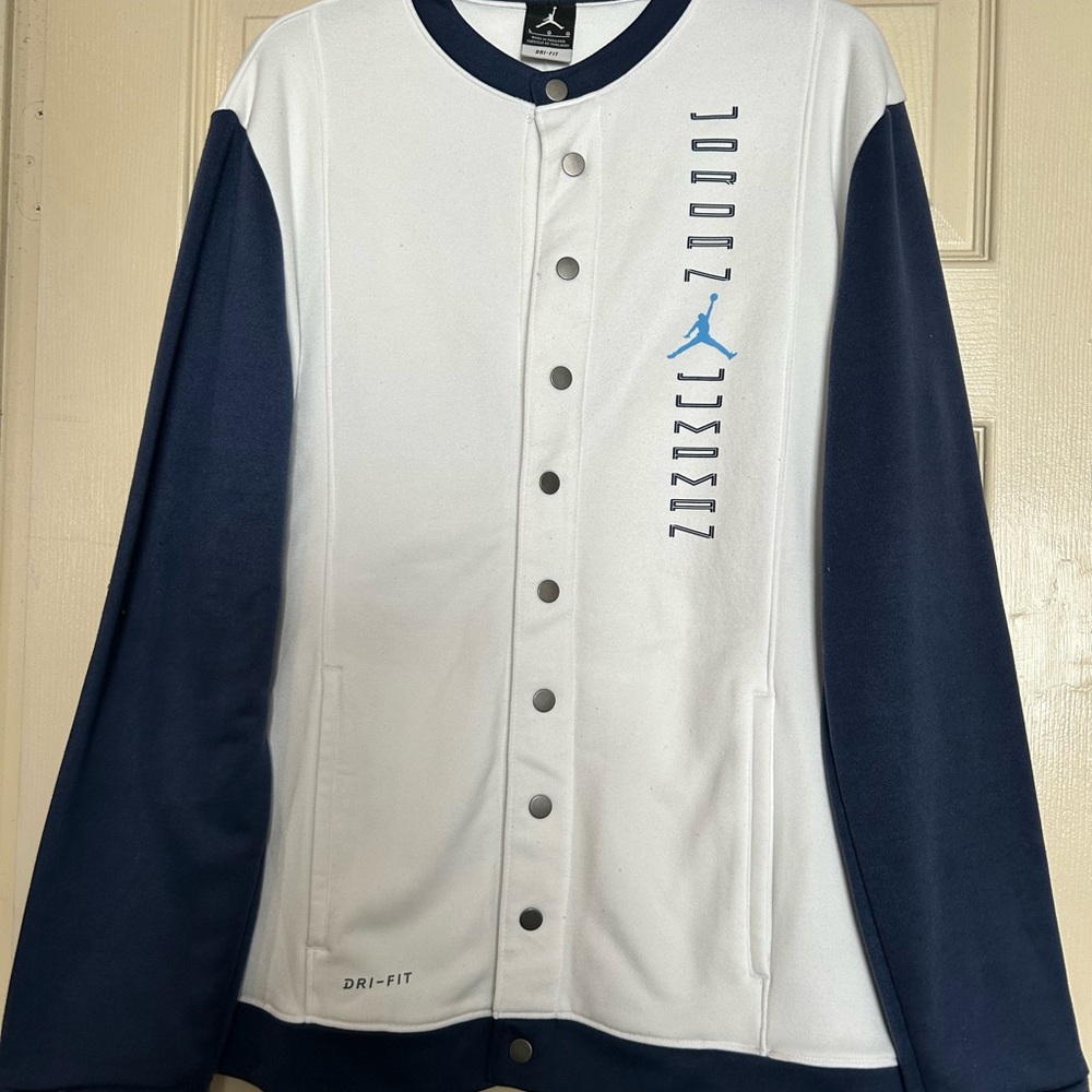 (Final Sale)Nike Jordan White and Navy Jacket